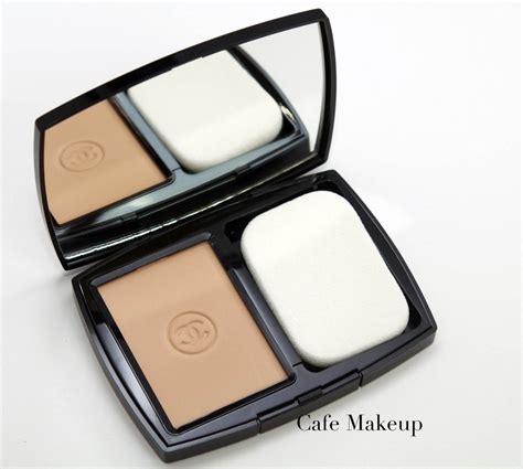 chanel natural matte powder makeup|Chanel dusting powder with puff.